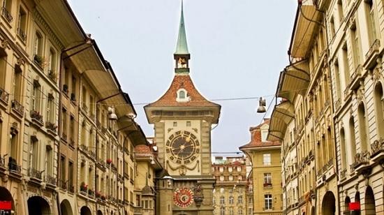 Часовая башня в Швейцарии – визитная карточка Берна