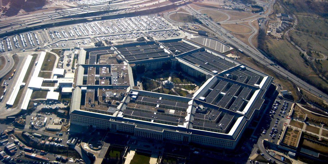Пентагон официально опубликовал три видео с НЛО