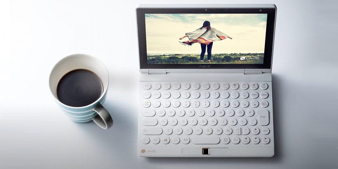 Lenovo и NEC представили компактный ноутбук-трансформер, который превращается в игровую консоль