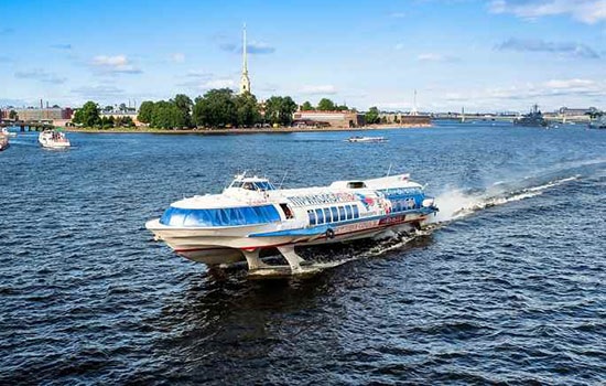Водные прогулки в Санкт-Петербурге
