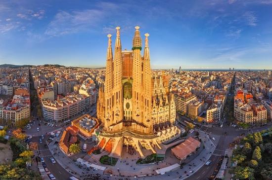 В Барселоне введут ограничения на посещение туристов