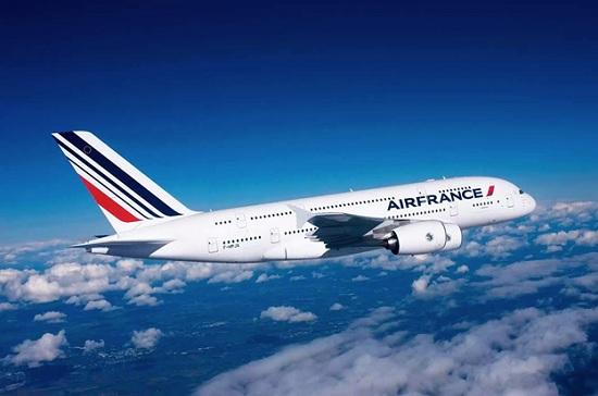 Нести багаж в самолет в Париже больше не потребуется